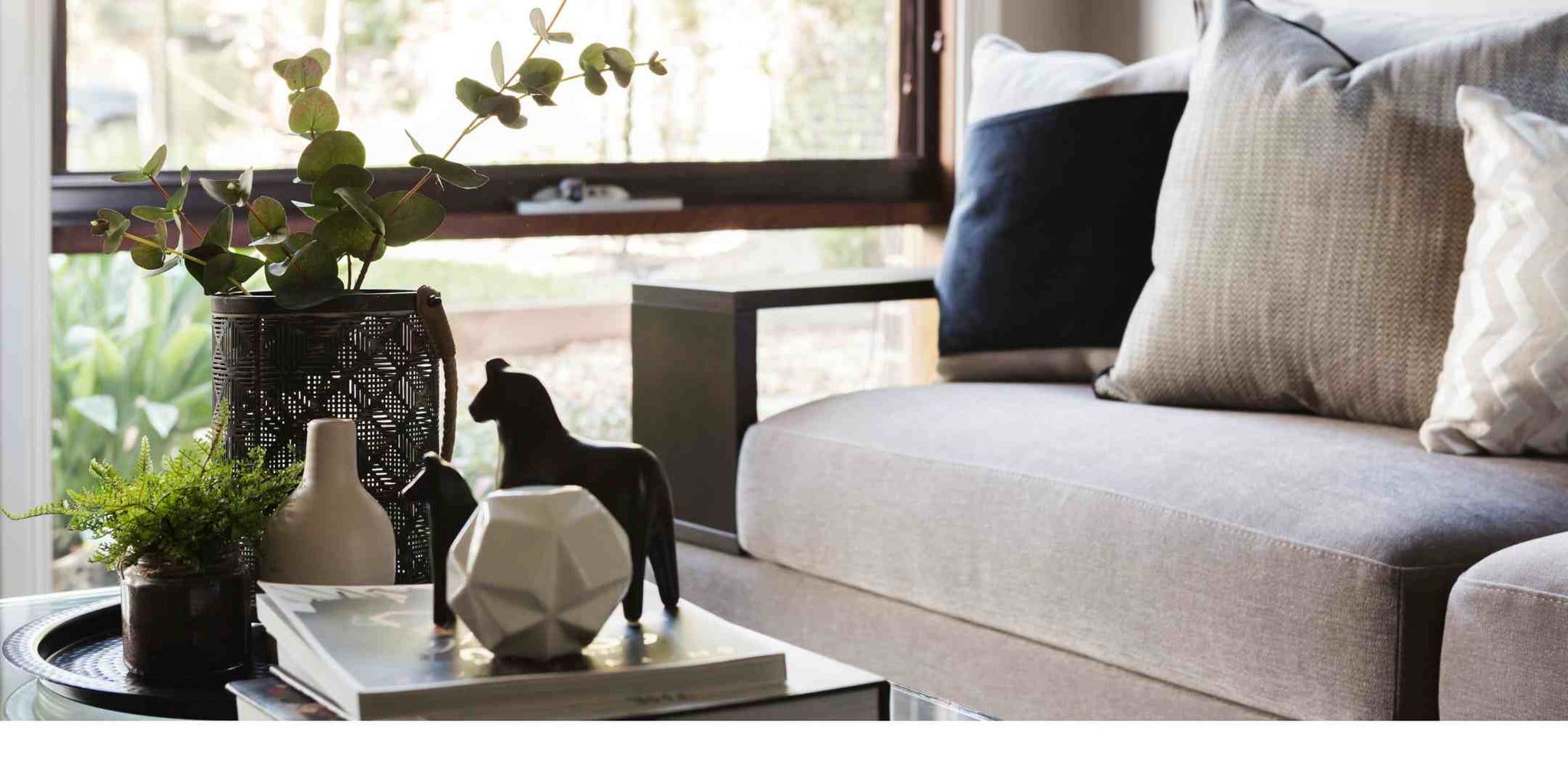 Simple Vignette Styling for Tables and Corners DIY