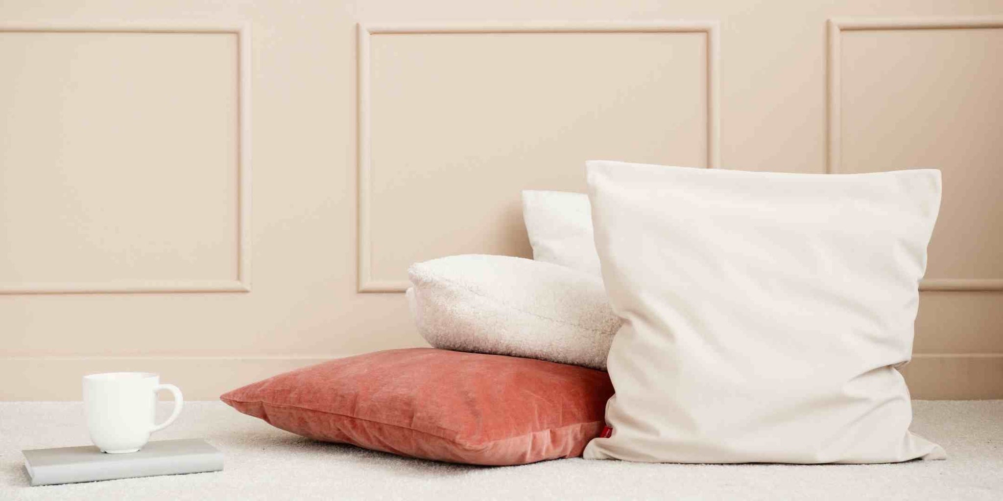 Styling with Throw Pillows: What Works and What Doesn't